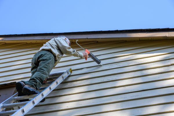 Vinyl Siding Caulk Repair in Raleigh